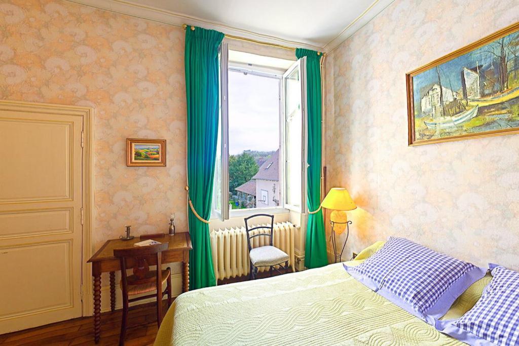Amphore Du Berry Saint-Amand-Mont-Rond 部屋 写真