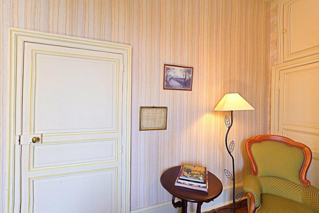 Amphore Du Berry Saint-Amand-Mont-Rond 部屋 写真