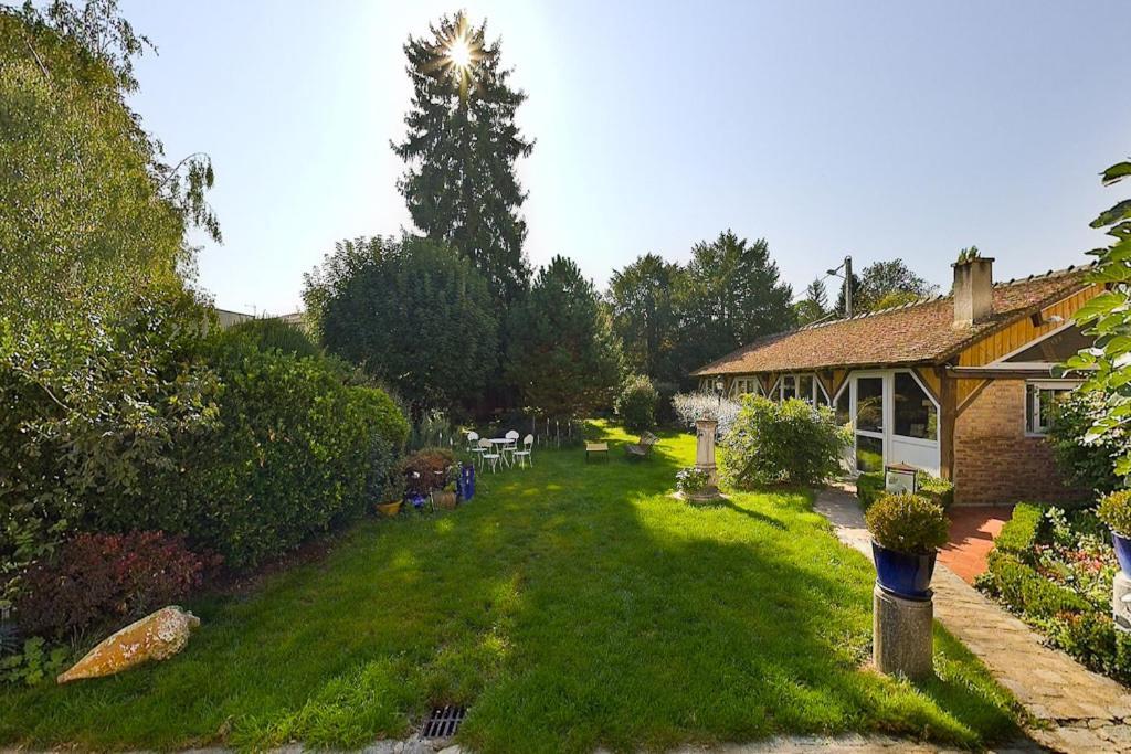 Amphore Du Berry Saint-Amand-Mont-Rond エクステリア 写真