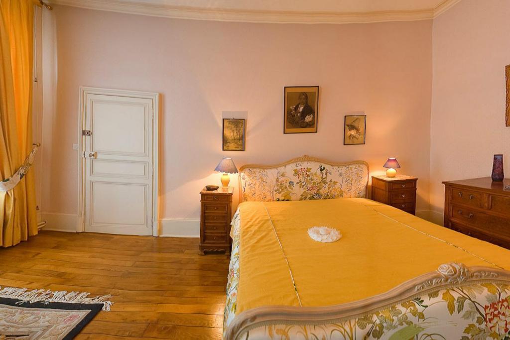 Amphore Du Berry Saint-Amand-Mont-Rond 部屋 写真