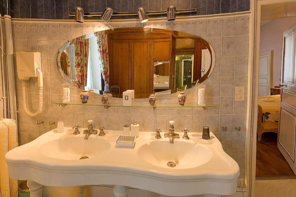 Amphore Du Berry Saint-Amand-Mont-Rond 部屋 写真